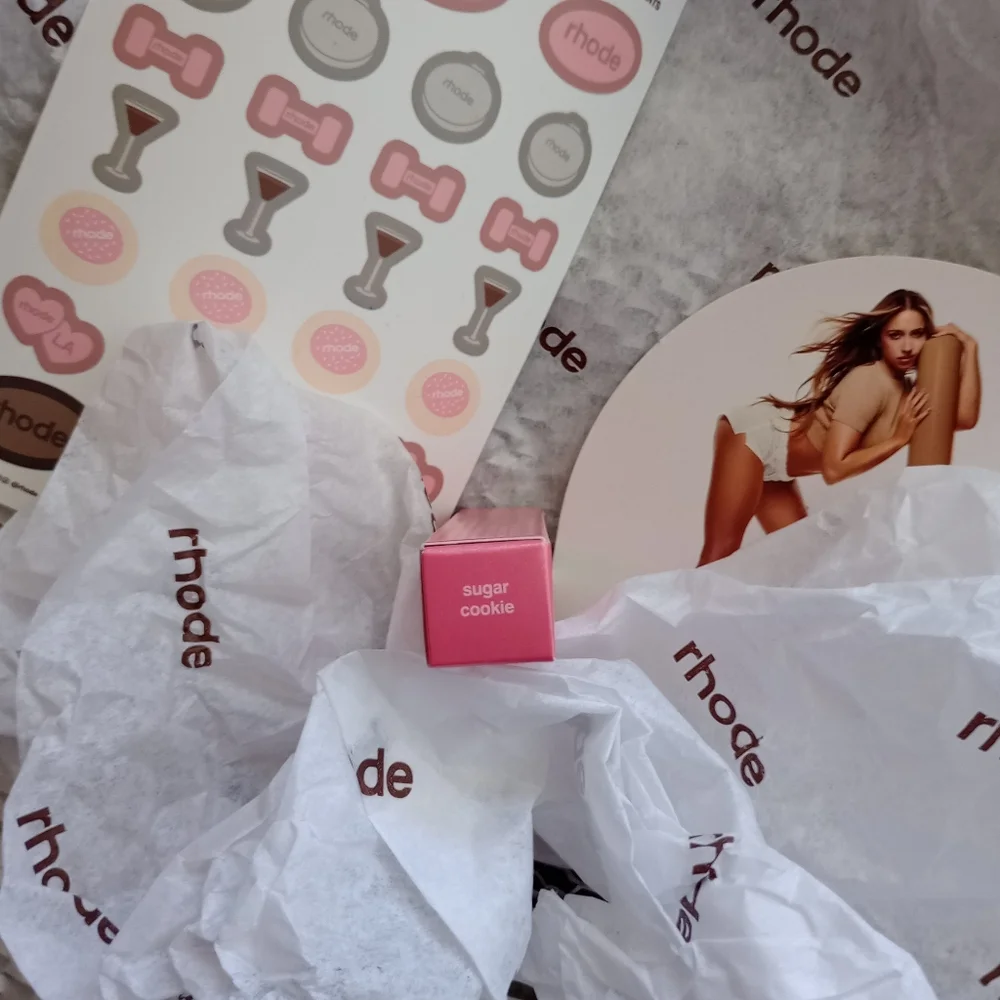 RHODE Peptide Lip Tint - Sugar Cookie